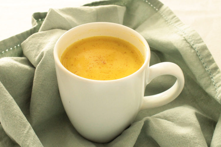 Latte alla curcuma