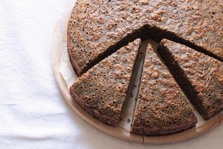 torta di grano saraceno con carote e zenzero