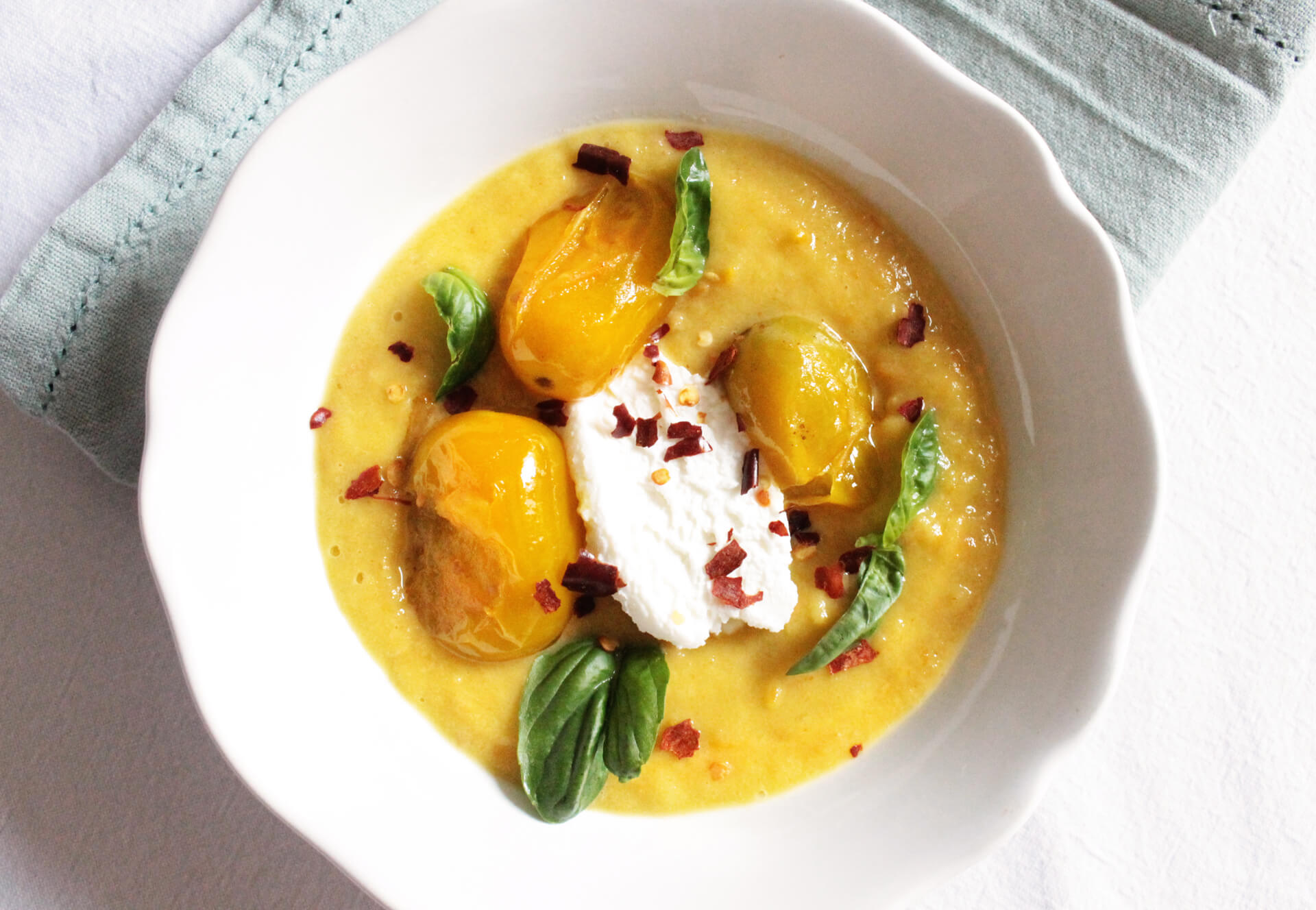 crema di datterini gialli con formaggio di capra