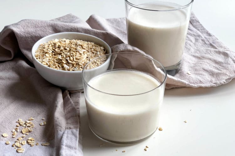 Latte di avena fatto in casa