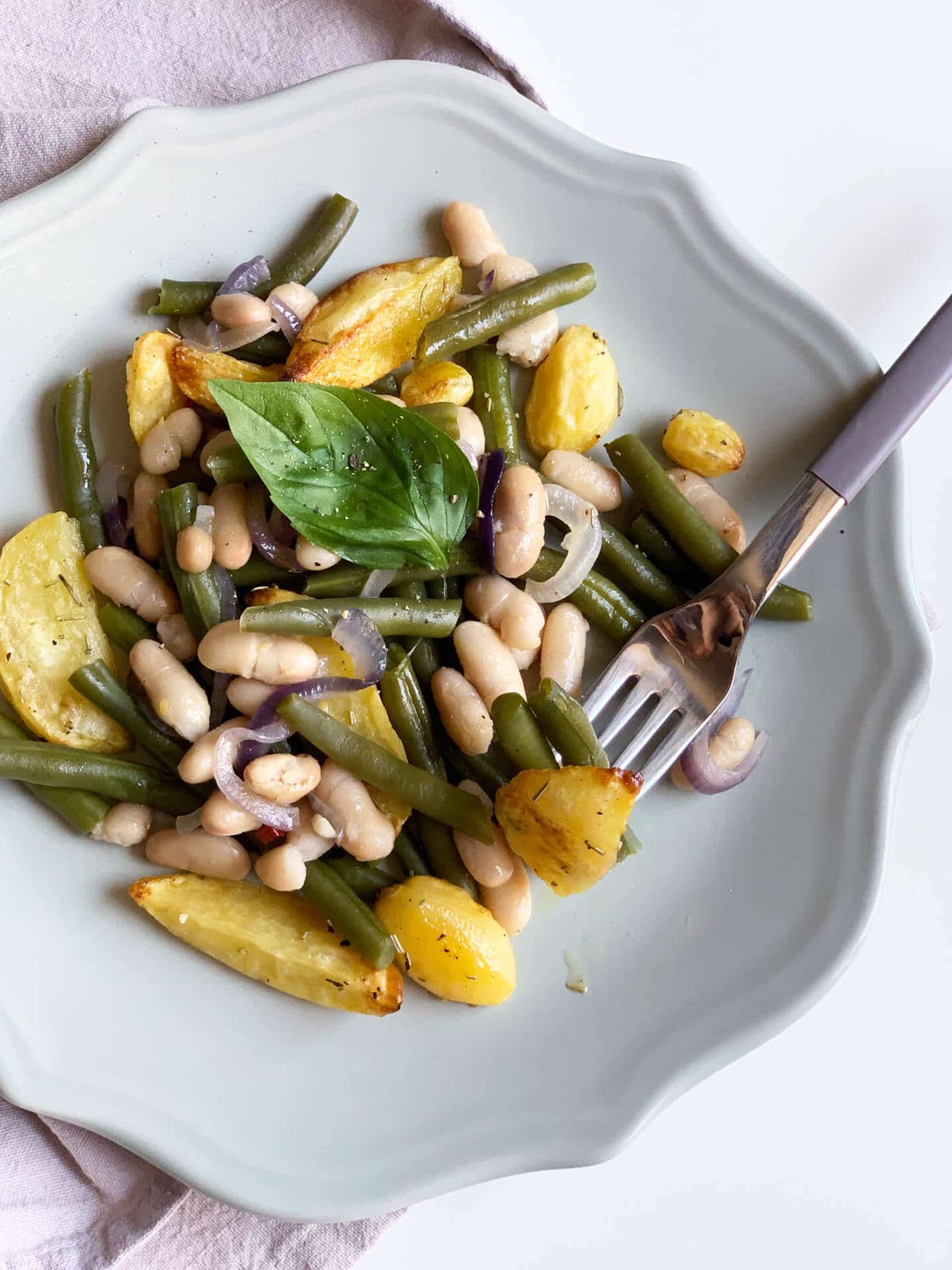 Fagiolini, patate, cannellini e cipolla