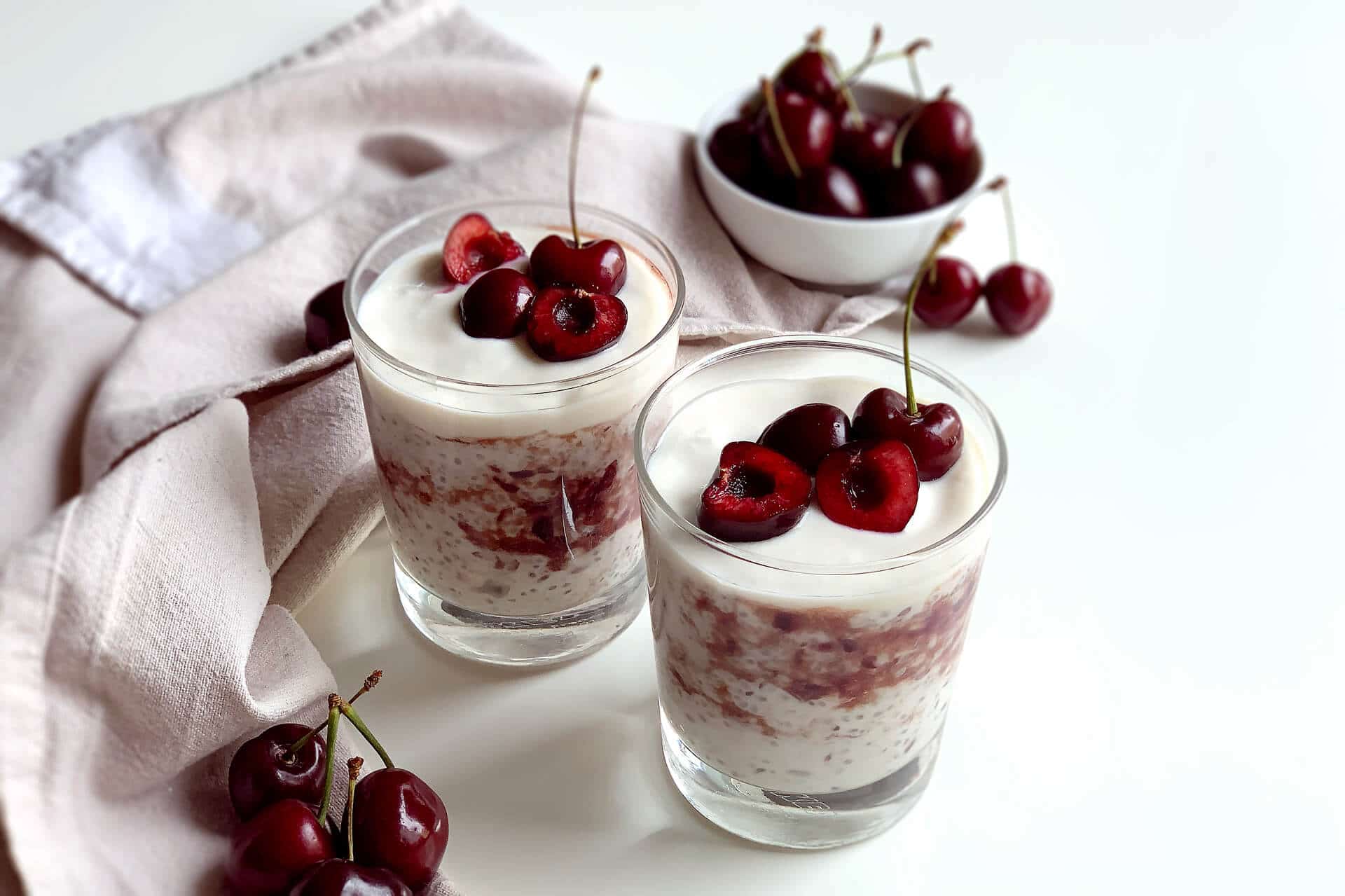 Overnight oats con ciliegie