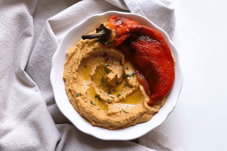 Hummus con peperoni rossi