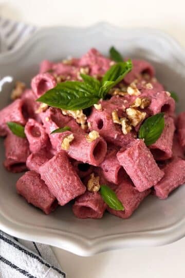 Pasta cremosa alla barbabietola