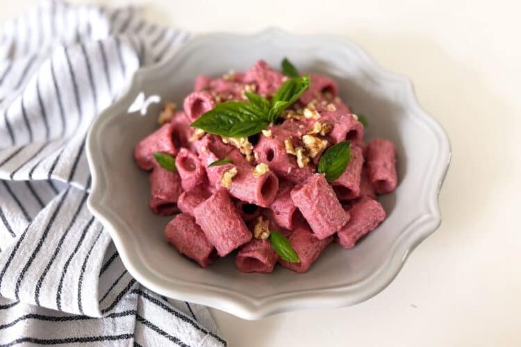 Pasta cremosa alla barbabietola