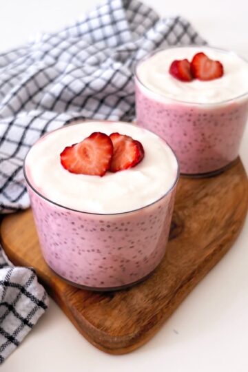 Chia pudding alle fragole e cocco