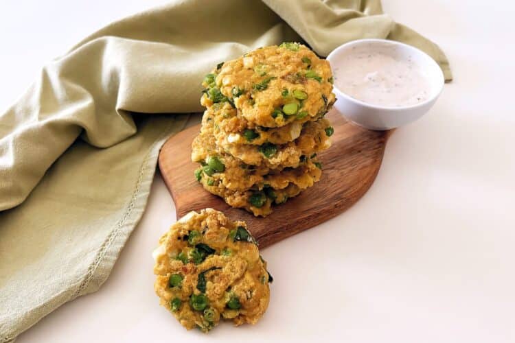 Frittelle con piselli e tofu