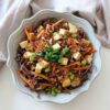 Insalata di tofu e riso croccante