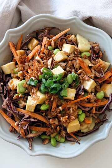Insalata di tofu e riso croccante