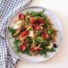 Pasta di legumi con tofu e pomodorini