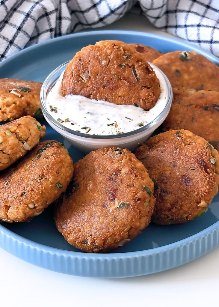Frittelle di tofu in salsa yogurt