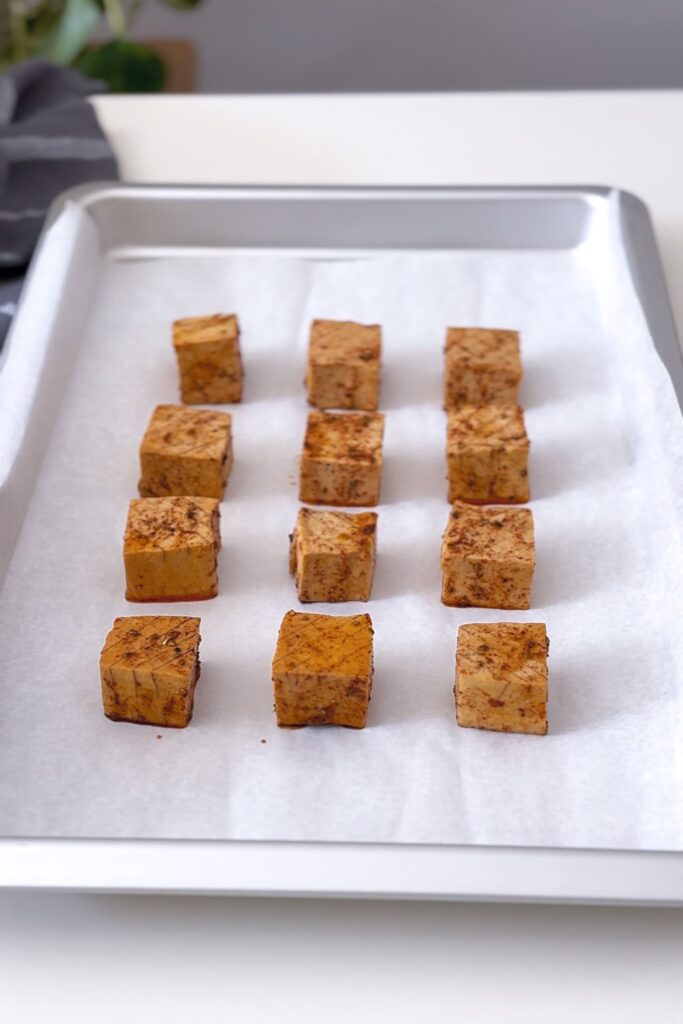 Tofu con spezie al forno