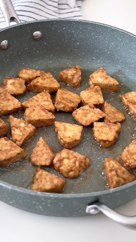 Tempeh marinato in padella